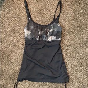 Lululemon tank size 4
